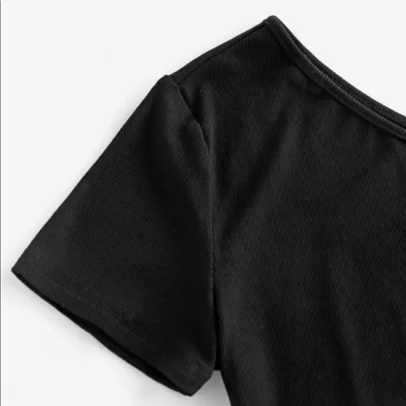 ZAFUL Ribbed One Shoulder Crop T-Shirt - Picture 3 of 6